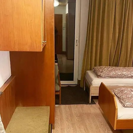 דירה One In ברגיש גלאדבך