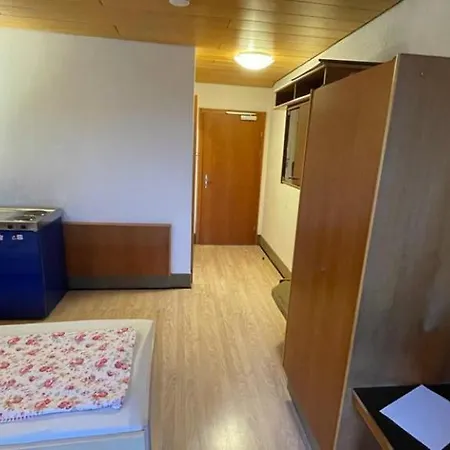 One In * ברגיש גלאדבך